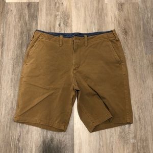 Khaki Express Slim 31” Shorts 9” Inseam
